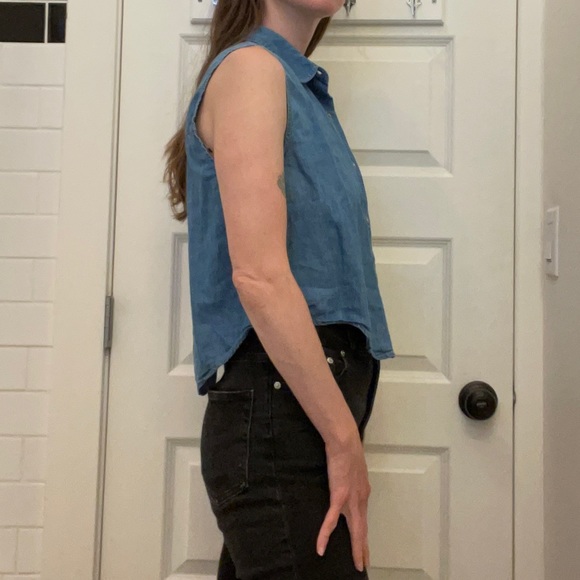 American Apparel sleeveless chambray shirt - Picture 4 of 5